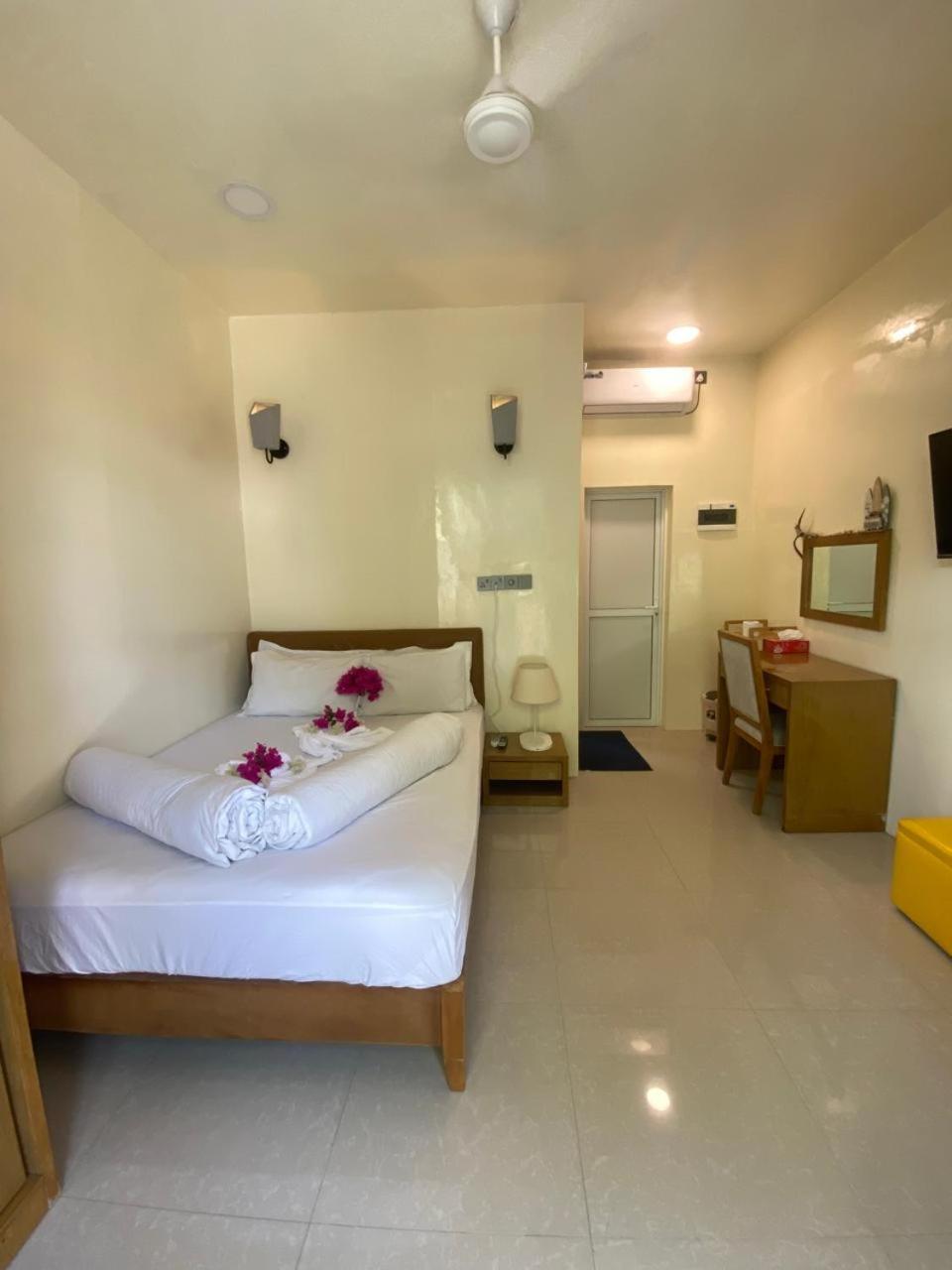 Maavaharu Guest House Himmafushi Exterior foto